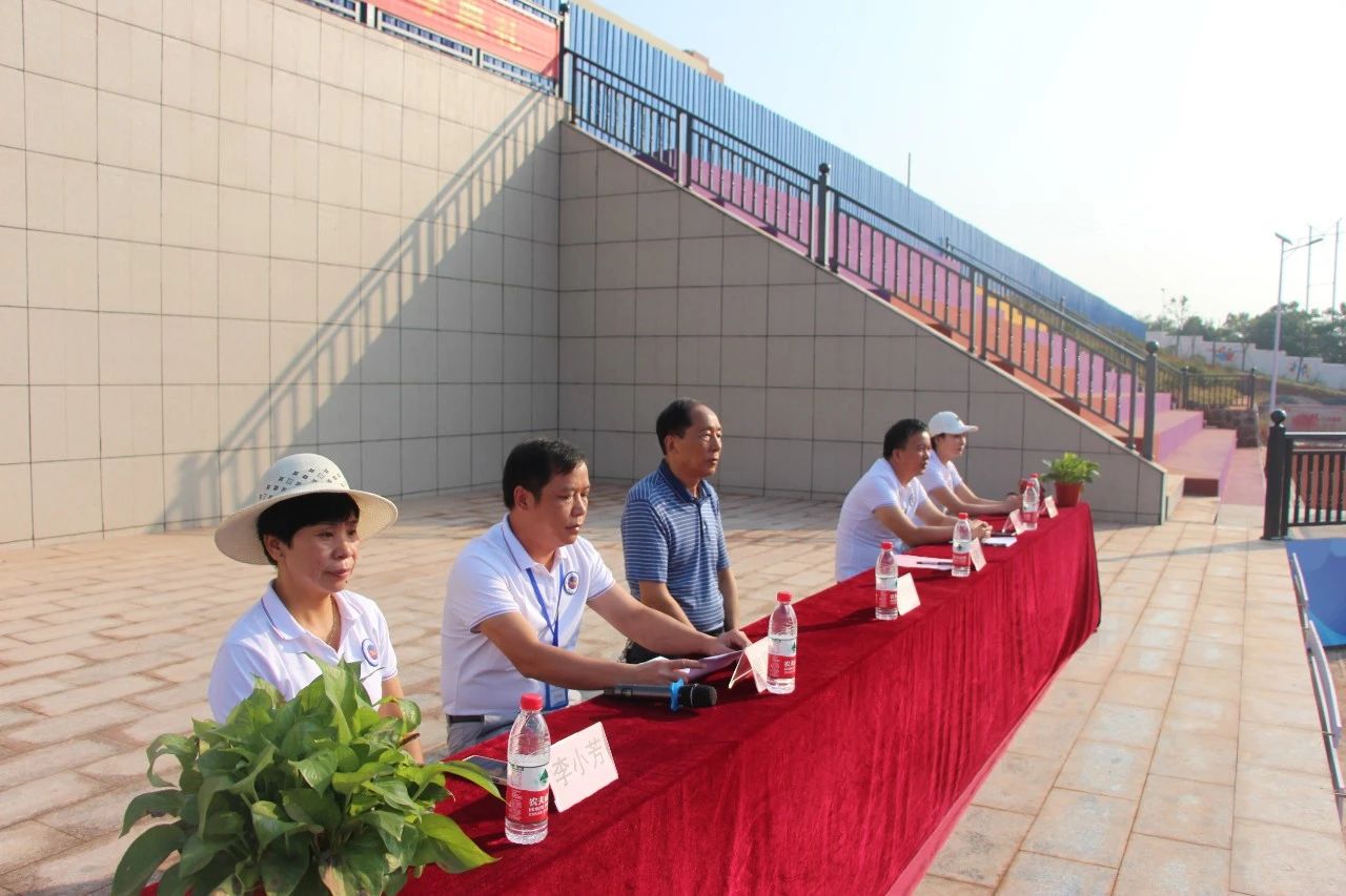 出席開學(xué)典禮的校領(lǐng)導(dǎo)