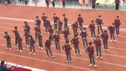 第一屆運(yùn)動會班級表演